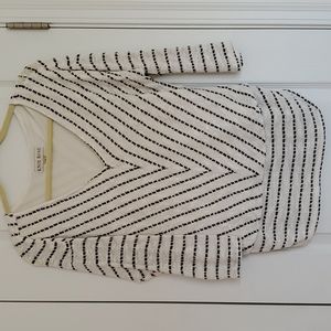 Knox Rose woman's 3/4 sleeve blouse size Medium.